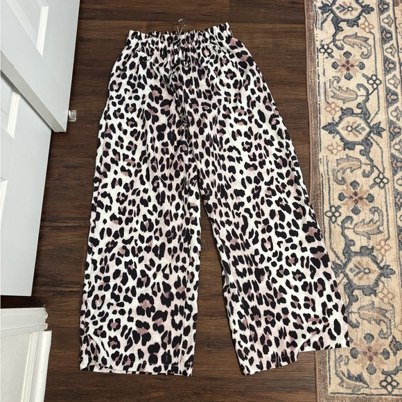 Leopard Print Wide Leg Pants - Picture 1 of 3